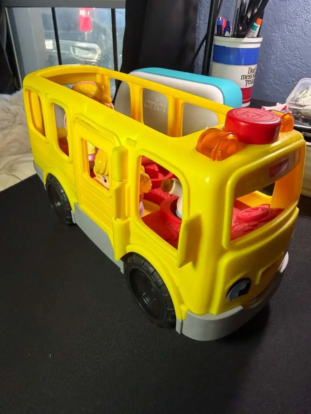 Fisher-Price Little People Sit with Me School Bus with Figures